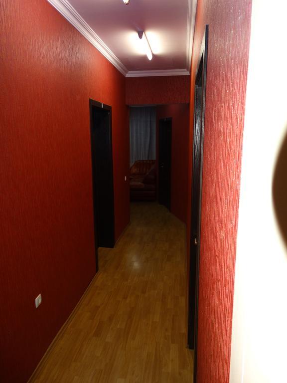 Hotel Sano Koetaisi Buitenkant foto