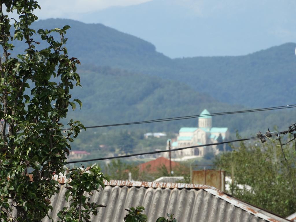 Hotel Sano Koetaisi Buitenkant foto
