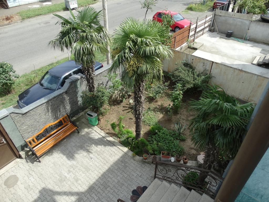 Hotel Sano Koetaisi Buitenkant foto