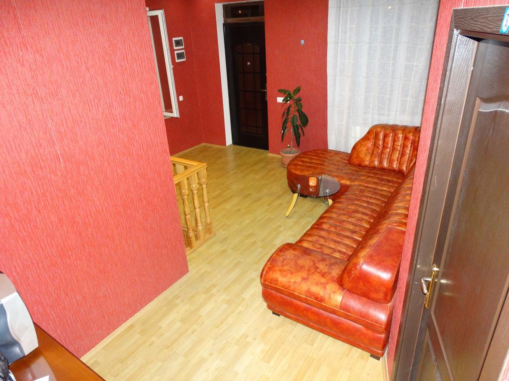 Hotel Sano Koetaisi Buitenkant foto